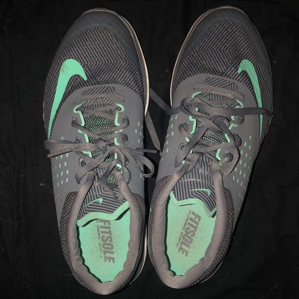 Nike tennis shoes